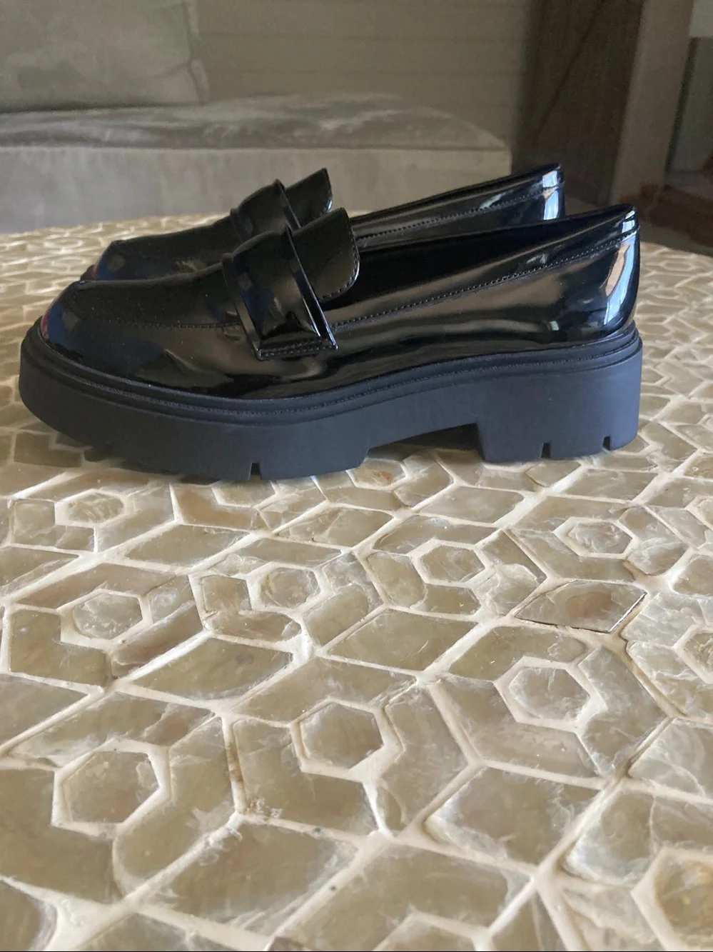 Aldo Meshki lug-sole vegan-patent leather platform loafer (7.5) in black - Picture 11 of 11